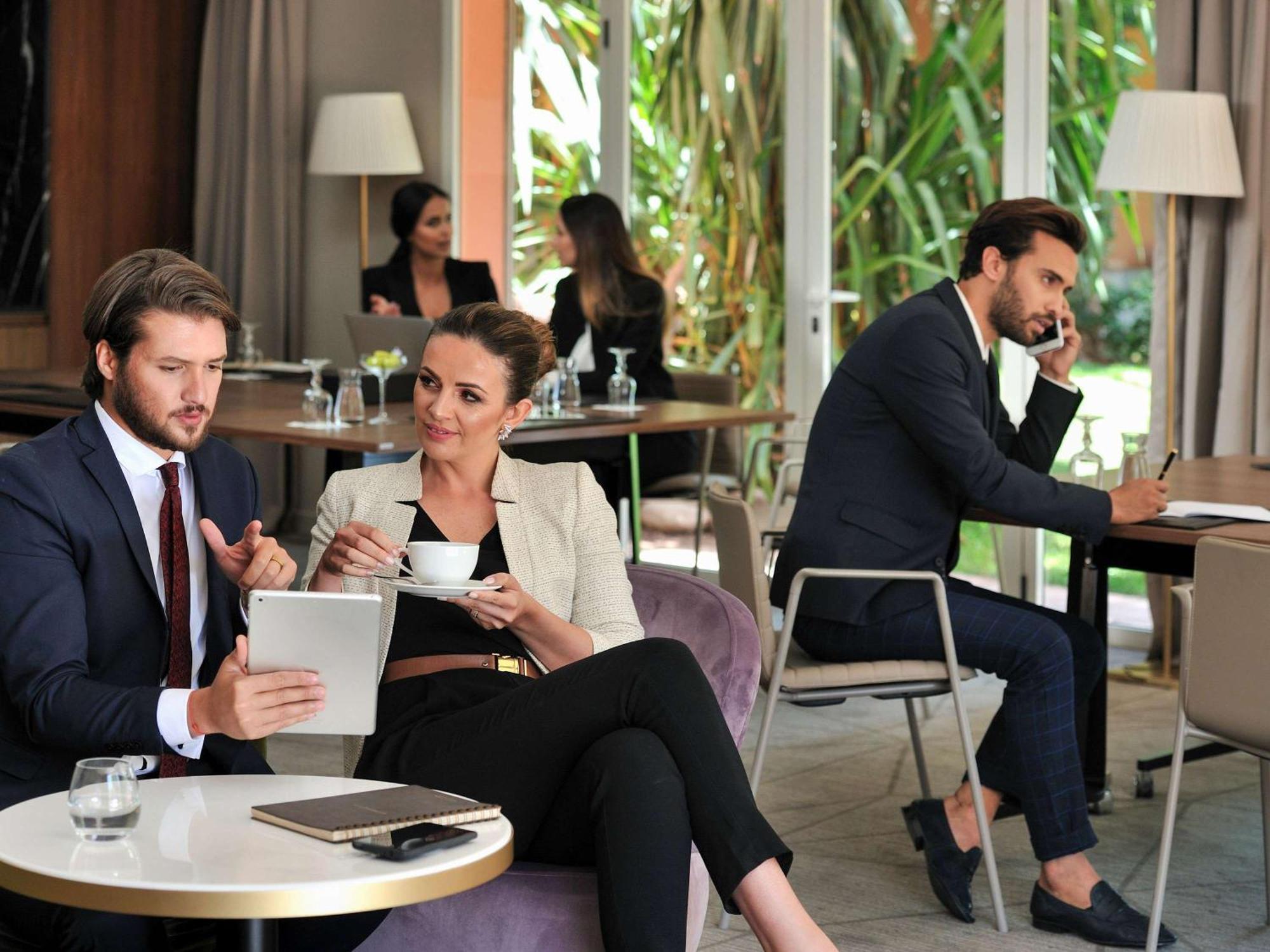 Sofitel Marrakech Palais Imperial & Spa Marrakesh Exterior photo Businesspeople working in a hotel